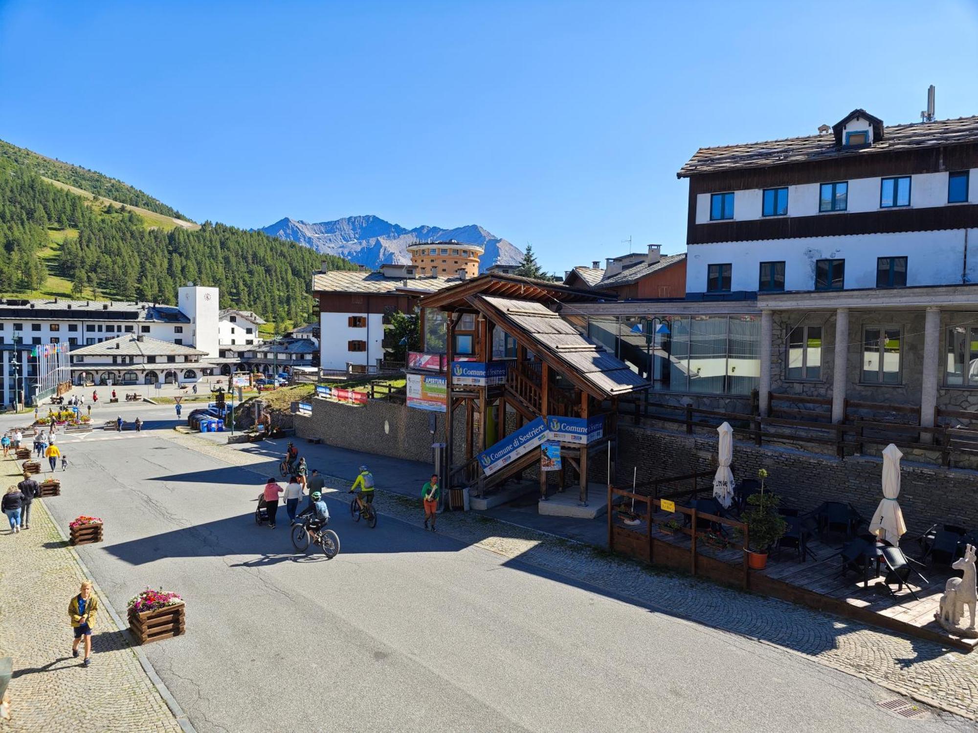 Hostdomus - City Center Apartment Colle Colle Sestriere Exteriér fotografie